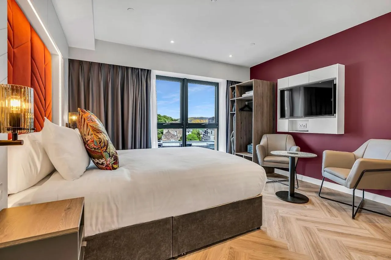 Roomzzz Edinburgh