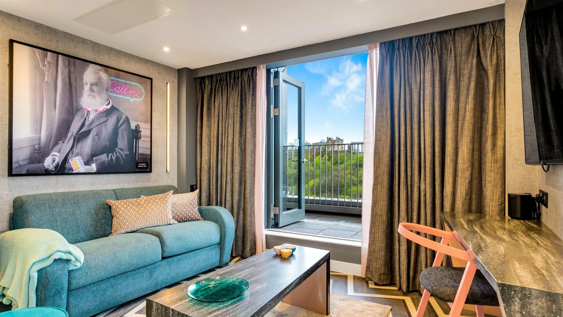 Aparthotel Roomzzz Edinburgh